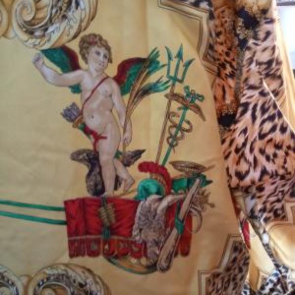 Versace Atelier - Picture 5 of 9